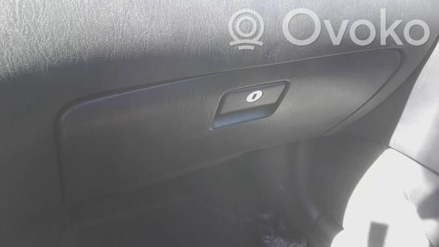 Toyota Corolla E120 E130 Juego guantera 