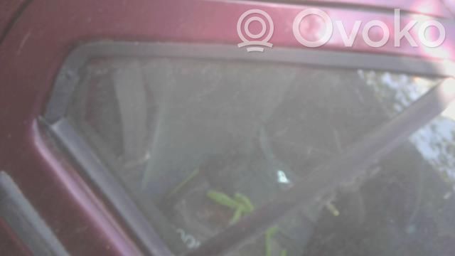 Renault 19 Ventanilla de ventilación de la puerta trasera 