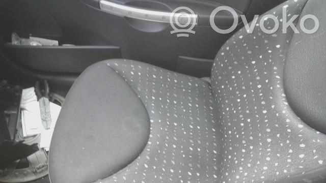 Citroen C2 Etumatkustajan istuin 