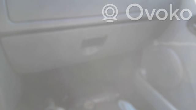 Schowek deski rozdzielczej / Komplet   6001548684