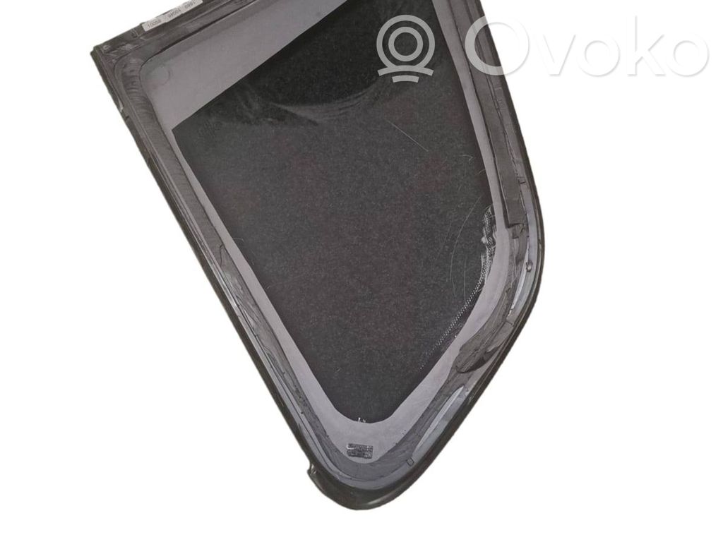 BMW X3 E83 Rear side window 
