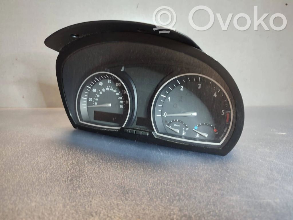 BMW X3 E83 Speedometer (instrument cluster) 