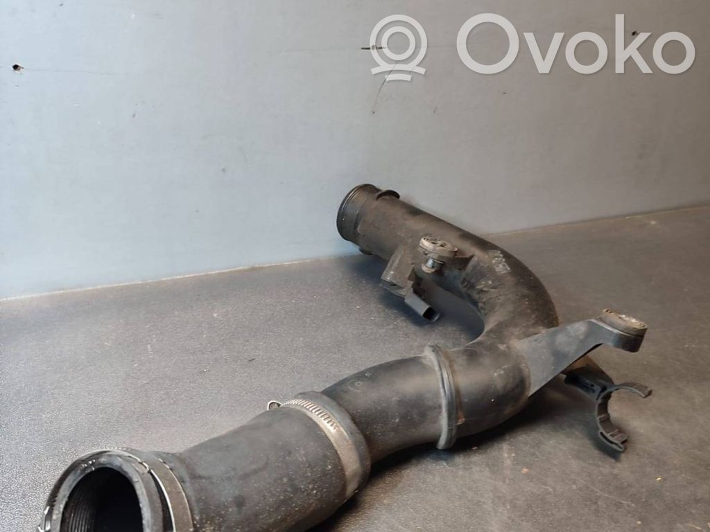 Volkswagen PASSAT B7 Tubo flessibile intercooler 
