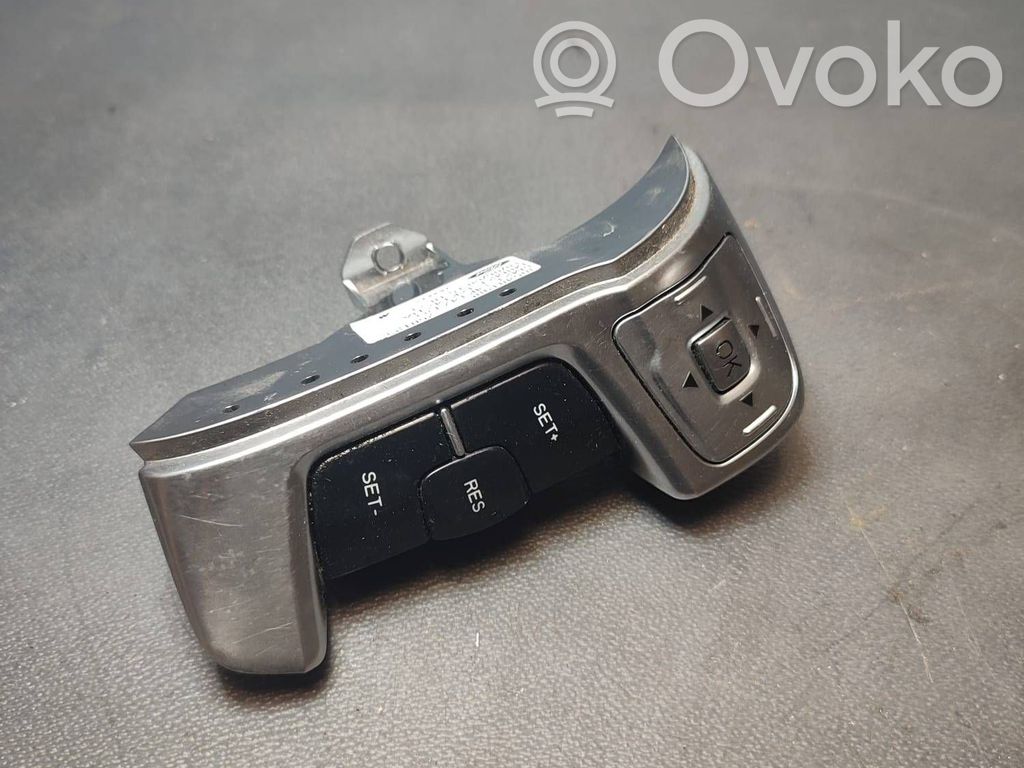 Ford S-MAX Steering wheel buttons/switches 