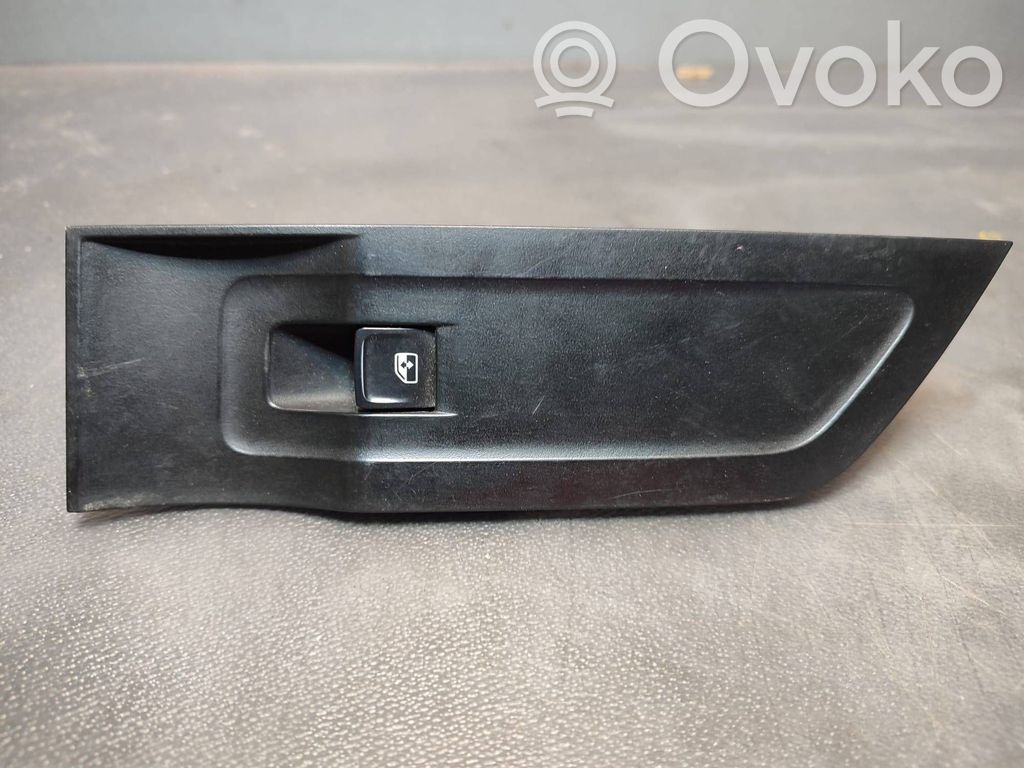 Volkswagen Golf VII Electric window control switch 