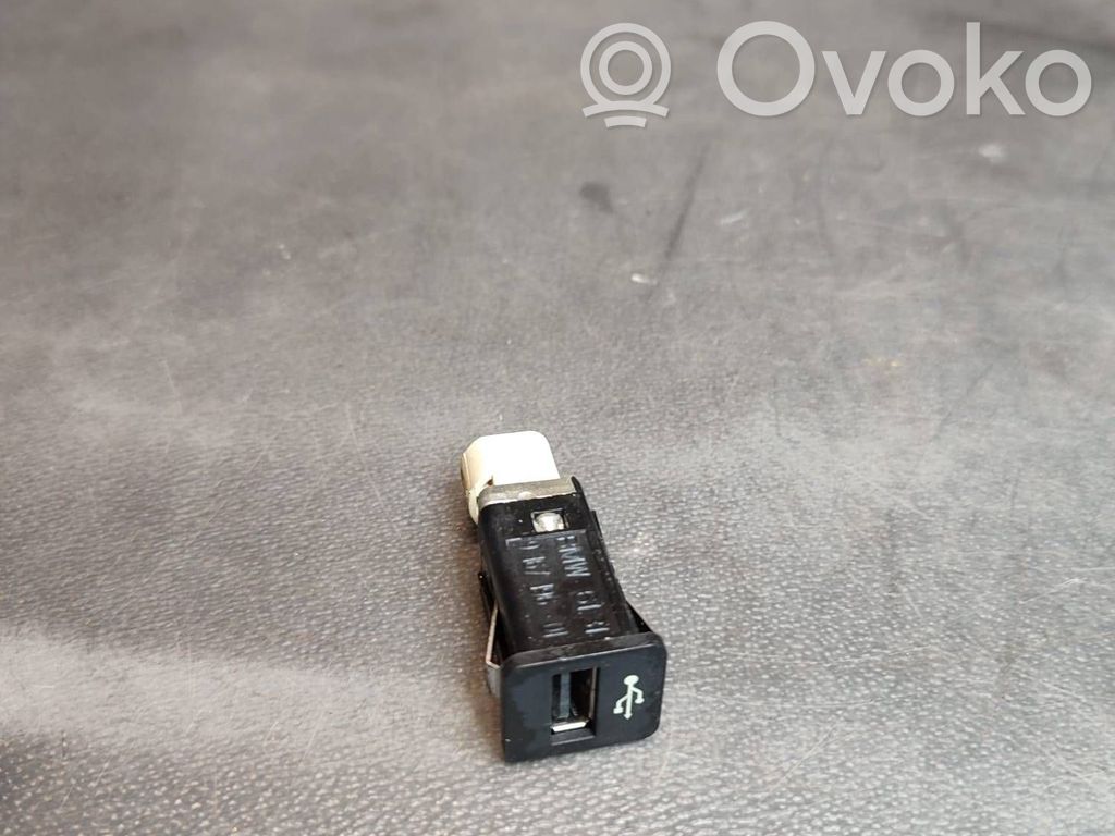 BMW 5 F10 F11 Разъем USB 