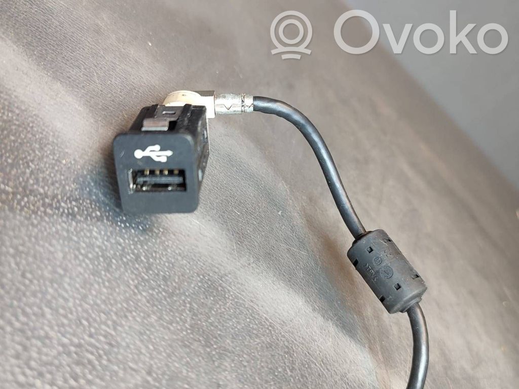 BMW 5 F10 F11 Разъем USB 