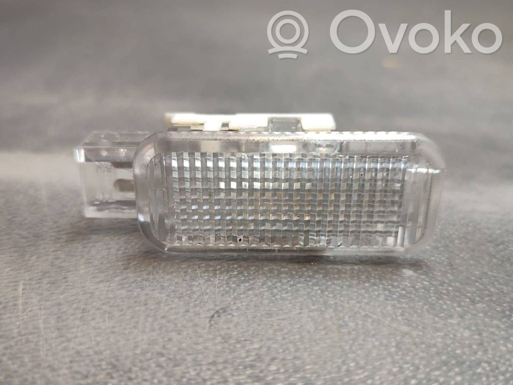 Otras luces interiores   8D0947416