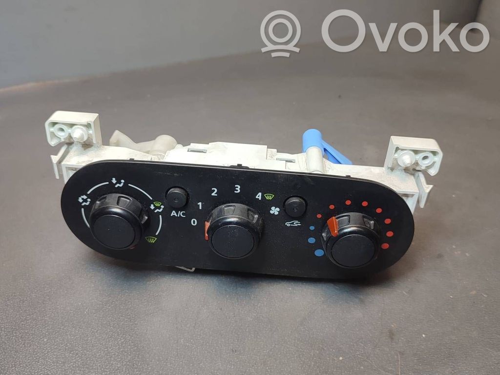 Opel Vivaro Climate control unit 