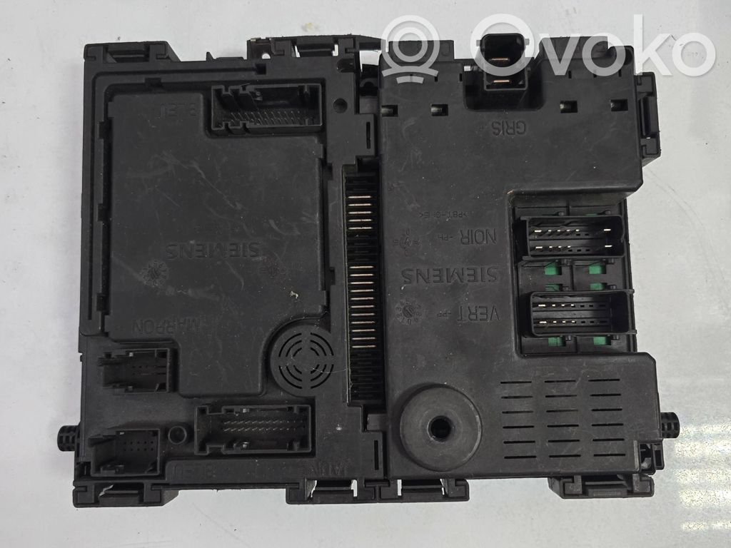 Peugeot 206 Fuse module 