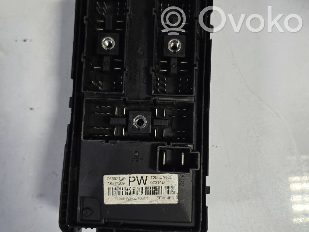 Chevrolet Aveo Fuse box set 