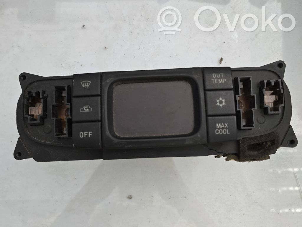 Mitsubishi Carisma Climate control unit 