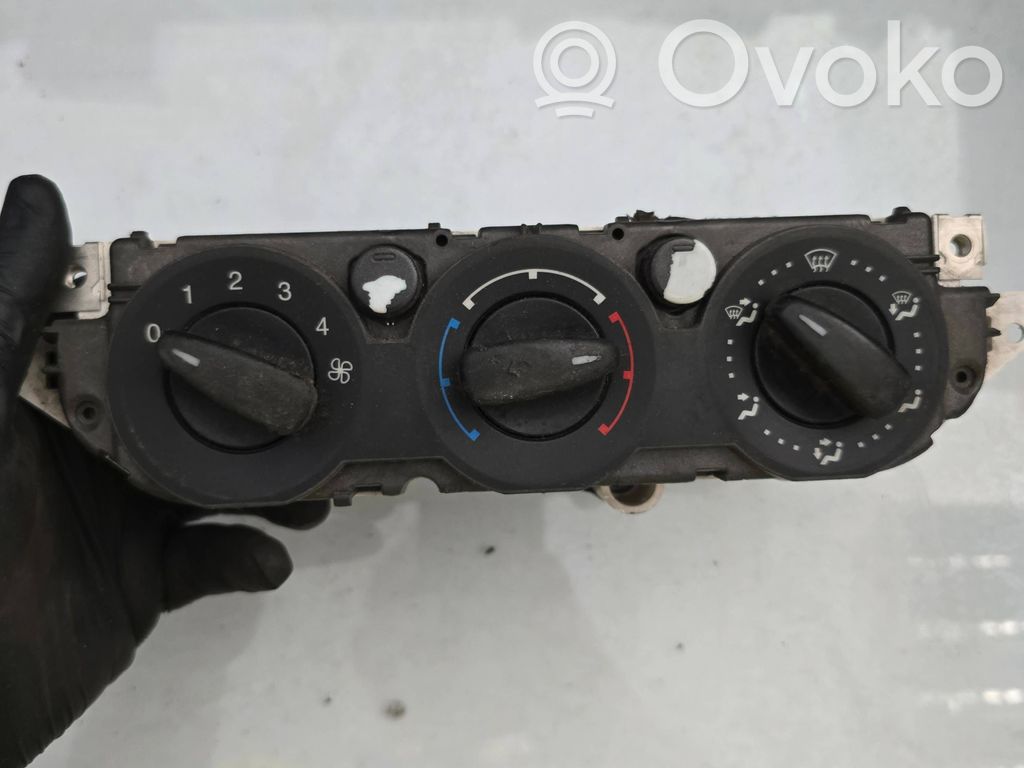 Ford Focus Climate control unit 