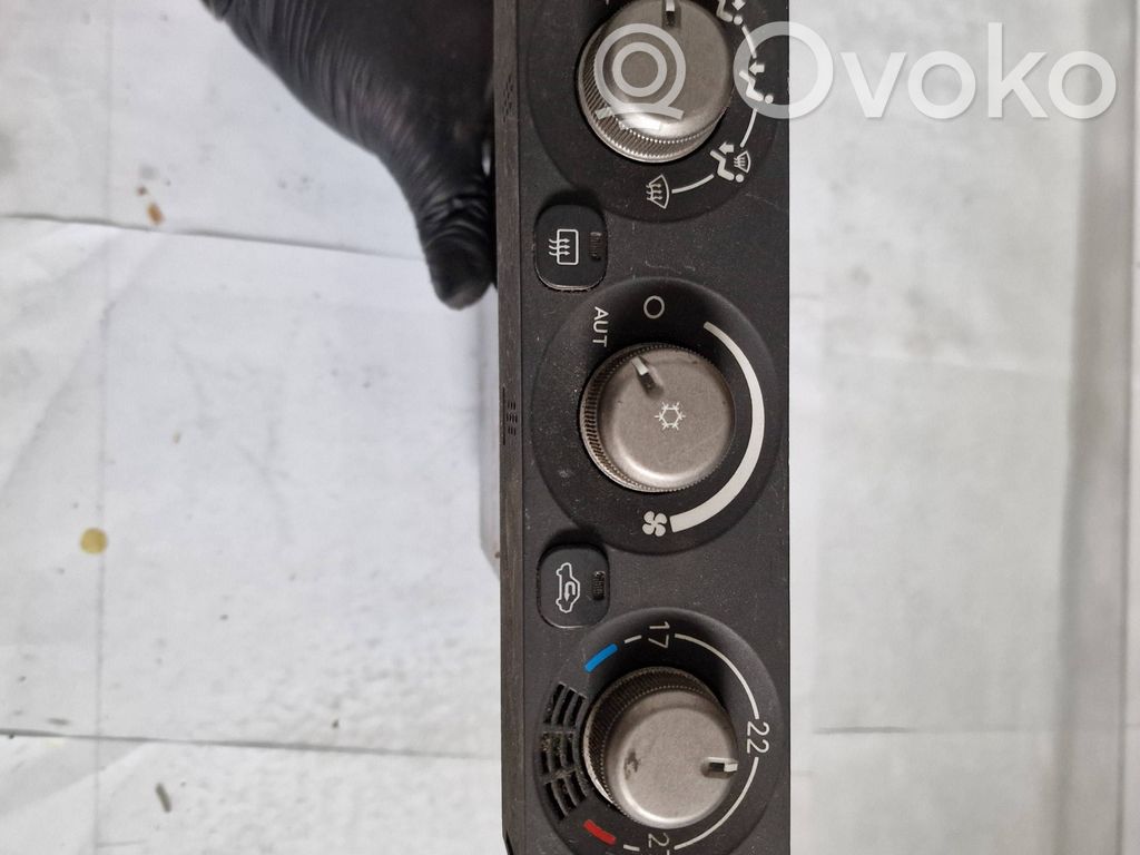 Mitsubishi Montero Climate control unit 