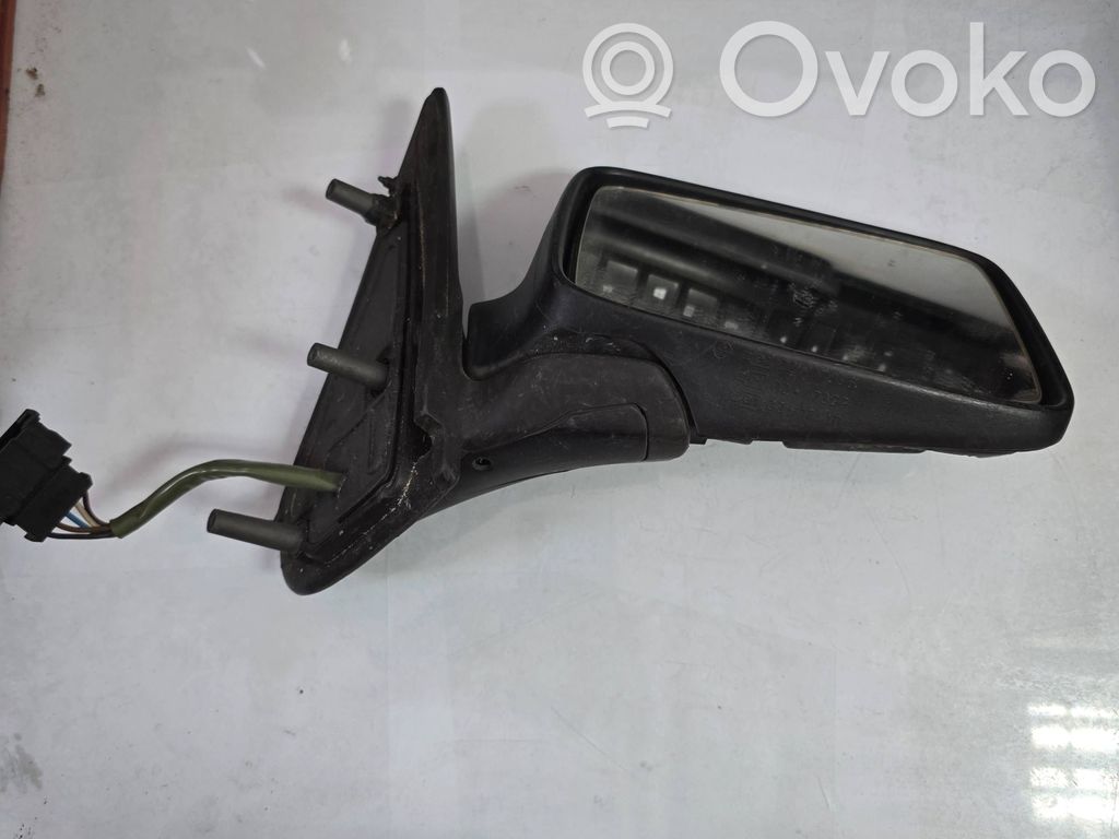 Volkswagen Golf III Elektryczne lusterko boczne drzwi przednich 