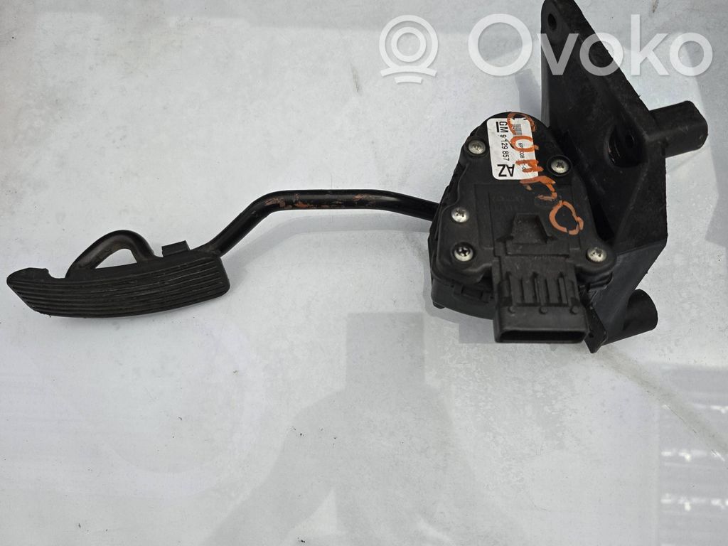 Opel Corsa C Accelerator throttle pedal 