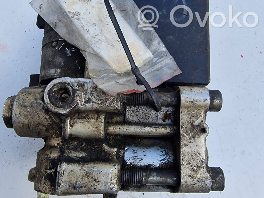 Opel Omega B1 Bomba de ABS 