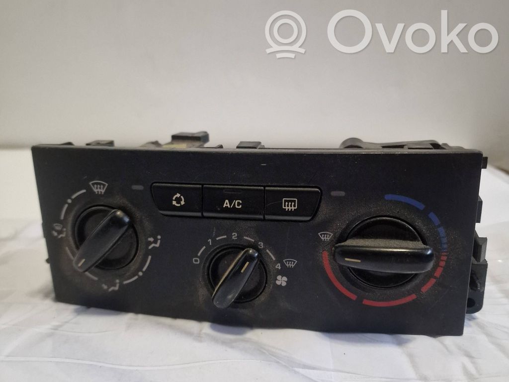 Peugeot 407 Climate control unit 