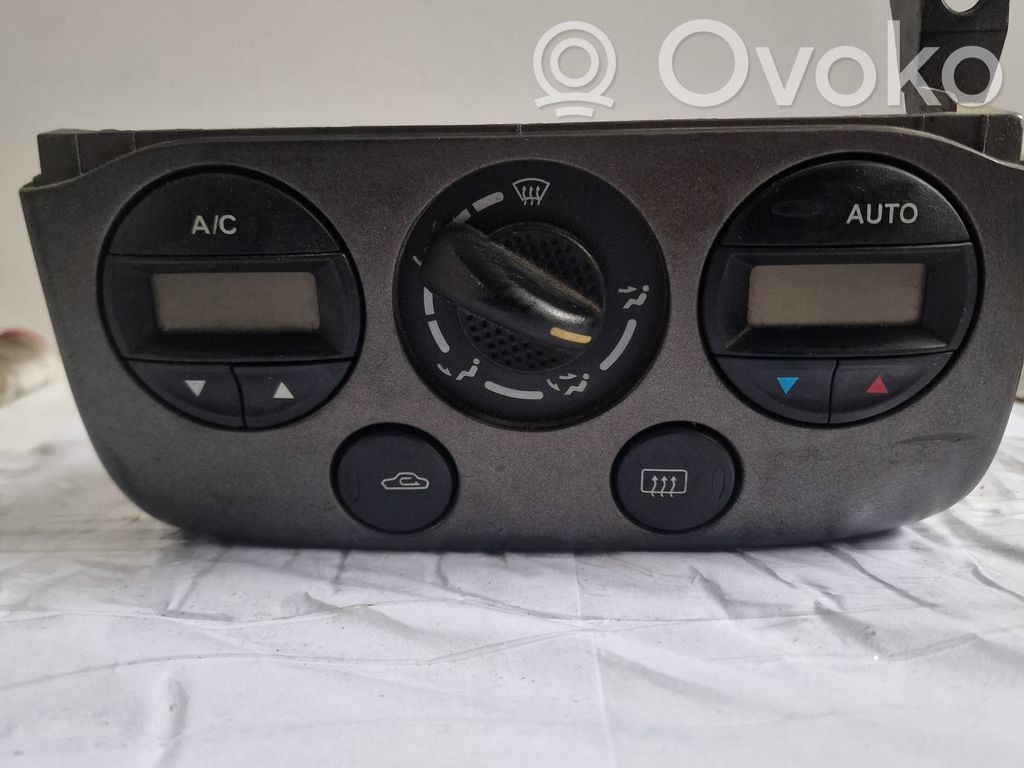 Nissan Primera Climate control unit 