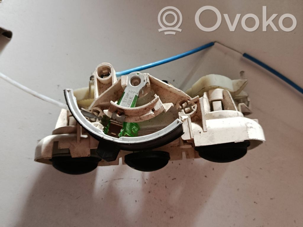 Toyota Corolla E120 E130 Climate control unit 
