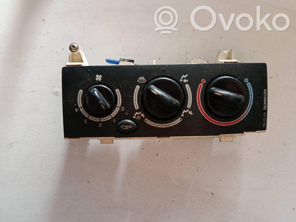 Renault Megane II Climate control/heater control trim 