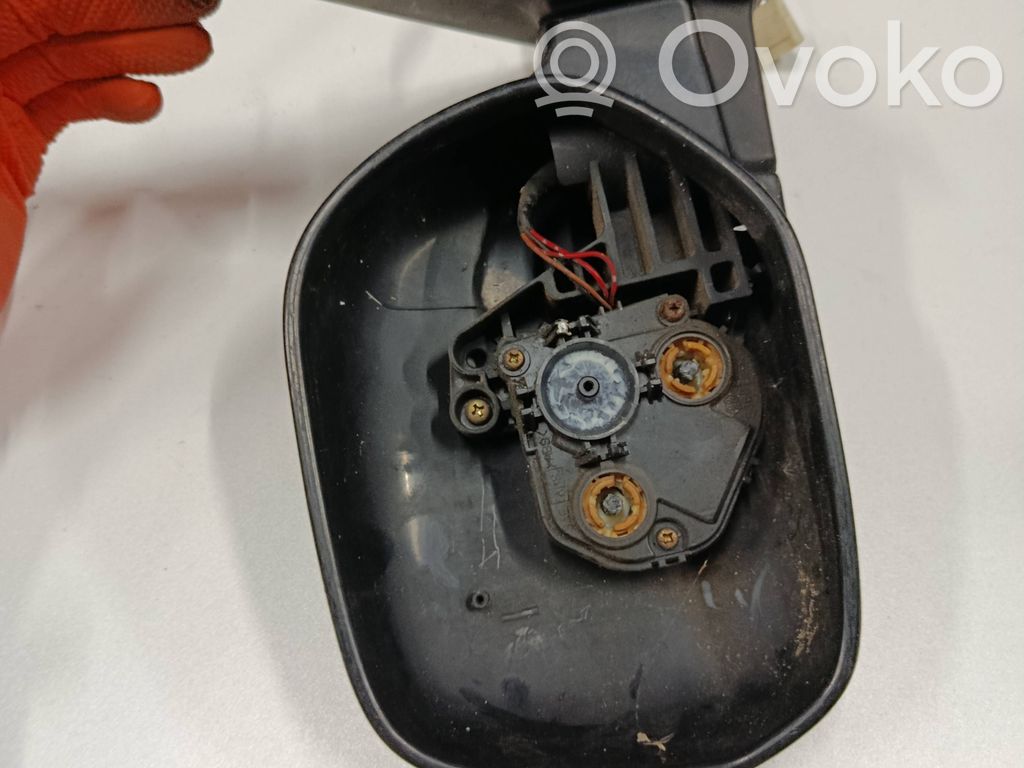 Toyota Yaris Elektryczne lusterko boczne drzwi przednich 