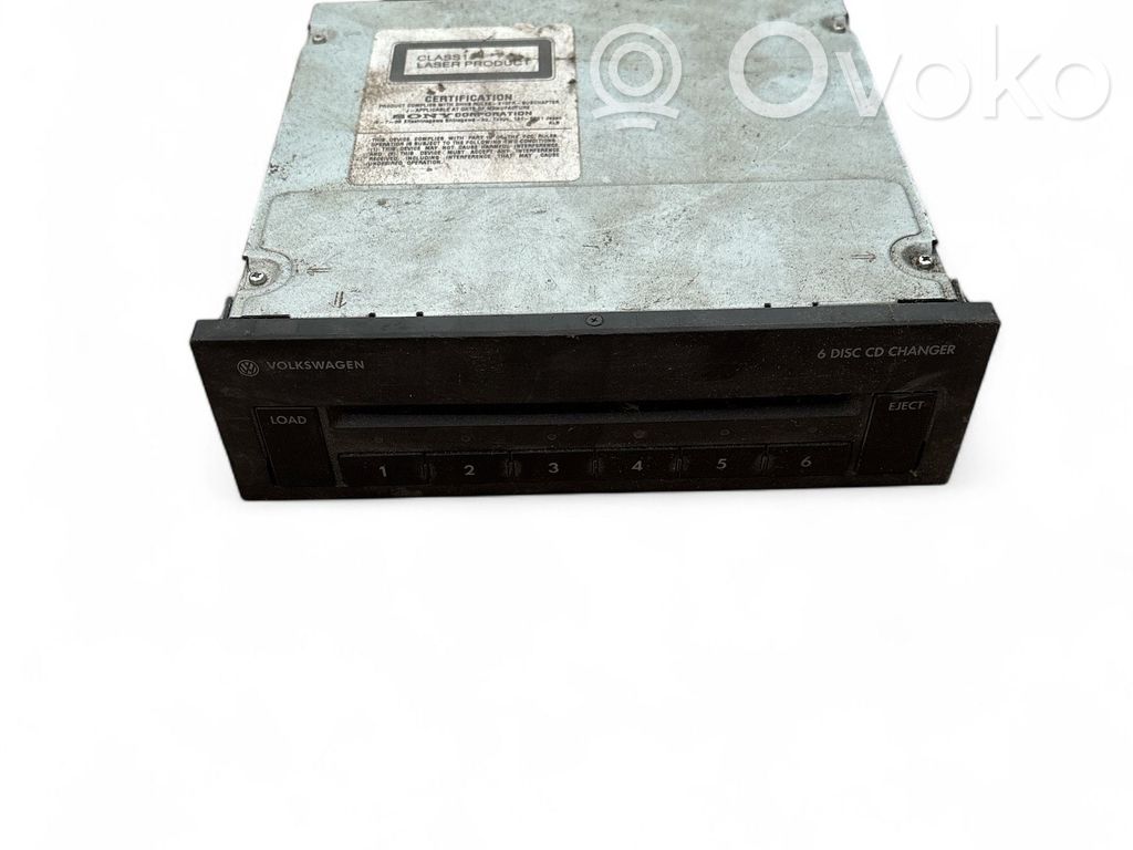 Volkswagen Golf V Radio / CD/DVD atskaņotājs / navigācija 
