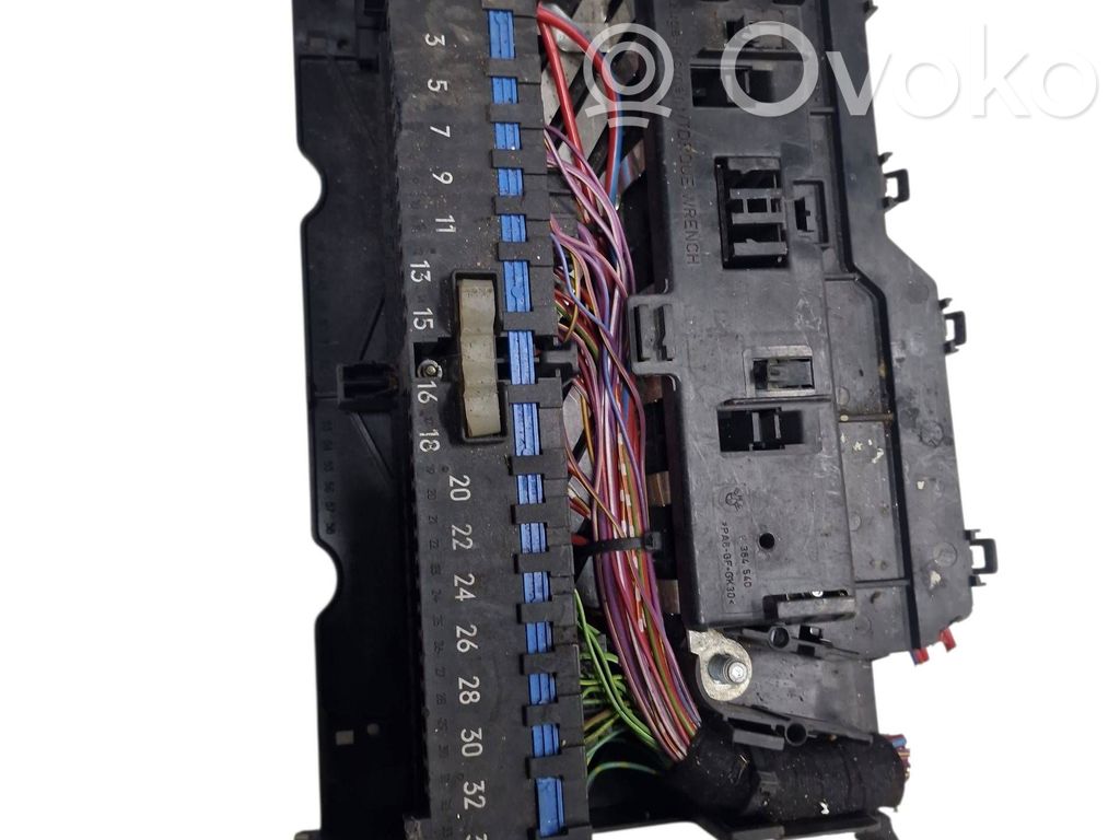 Audi A4 S4 B5 8D Fuse module 