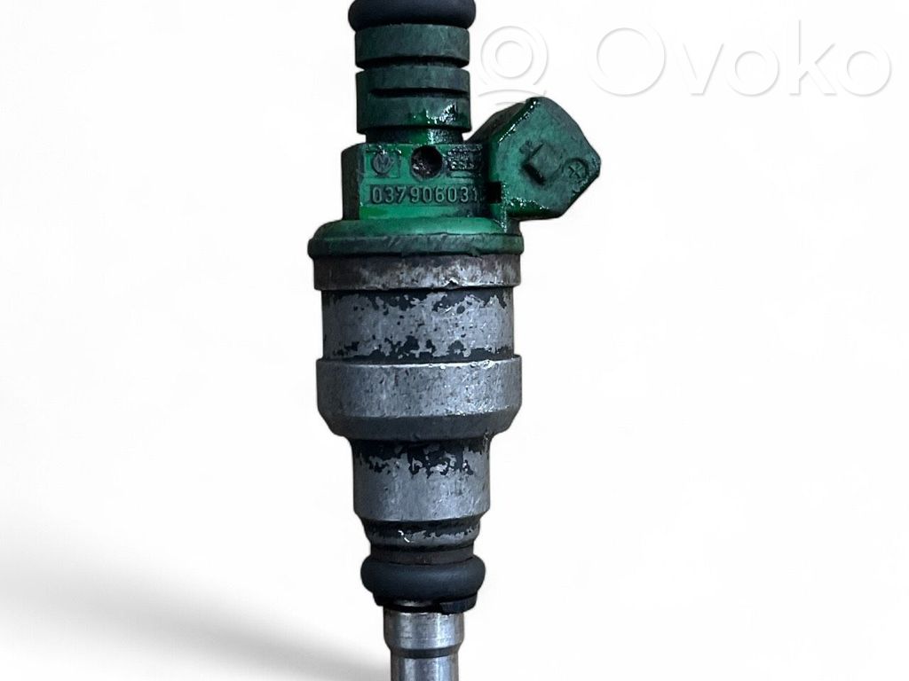 Audi 80 90 S2 B4 Inyector de combustible 