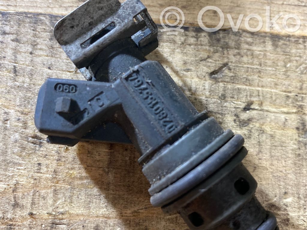 Opel Corsa C Inyector de combustible 