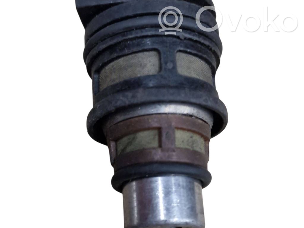 Ford Mondeo MK II Fuel injector 