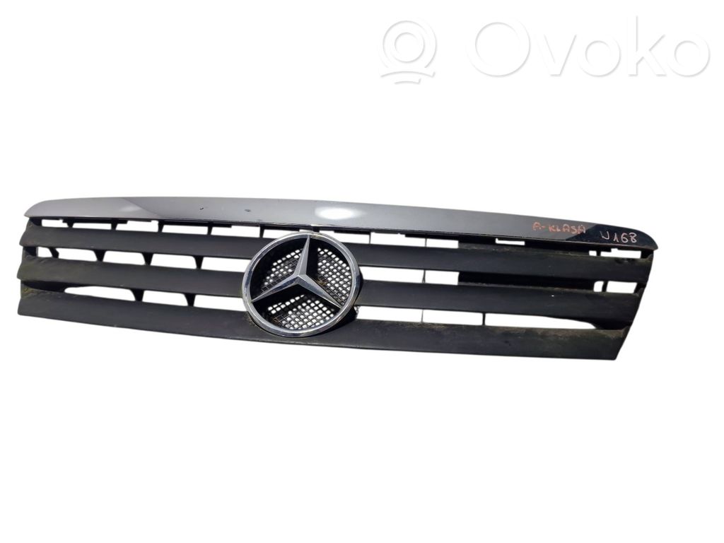 Mercedes-Benz A W168 Priekšējais režģis 