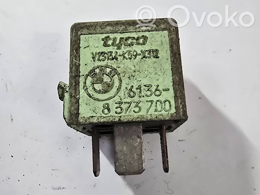 BMW 7 E65 E66 Cita veida releji 