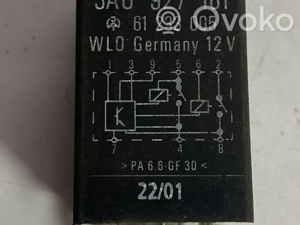 Audi A4 S4 B5 8D Kita rėlė 