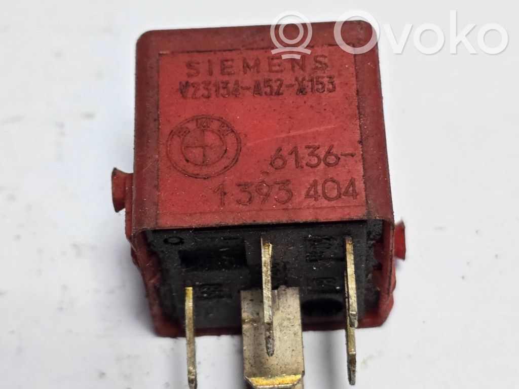 Muu rele   61361393404,V23134A52X153,6136