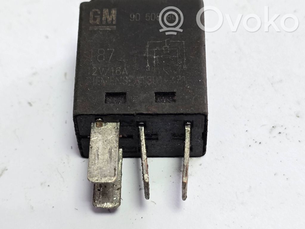 Opel Zafira A Other relay 