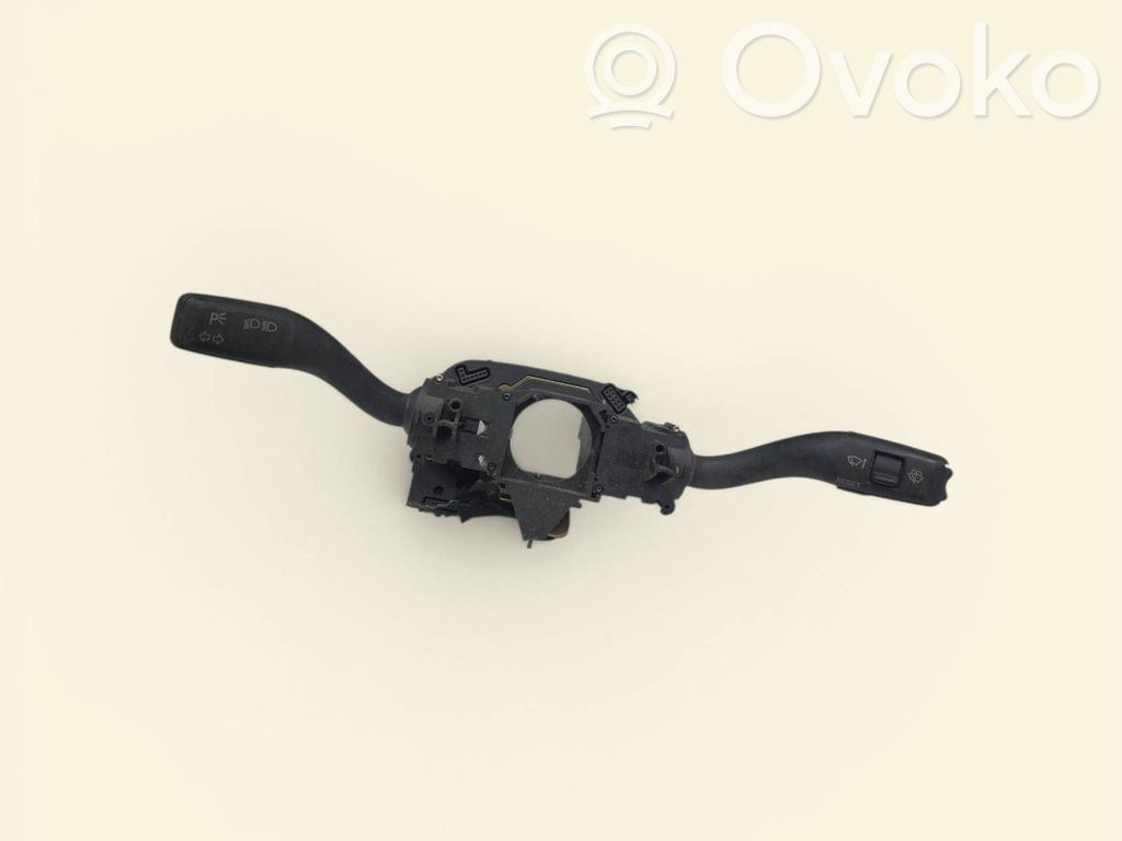 Audi A4 S4 B5 8D Interruptor/palanca de limpiador de luz de giro 