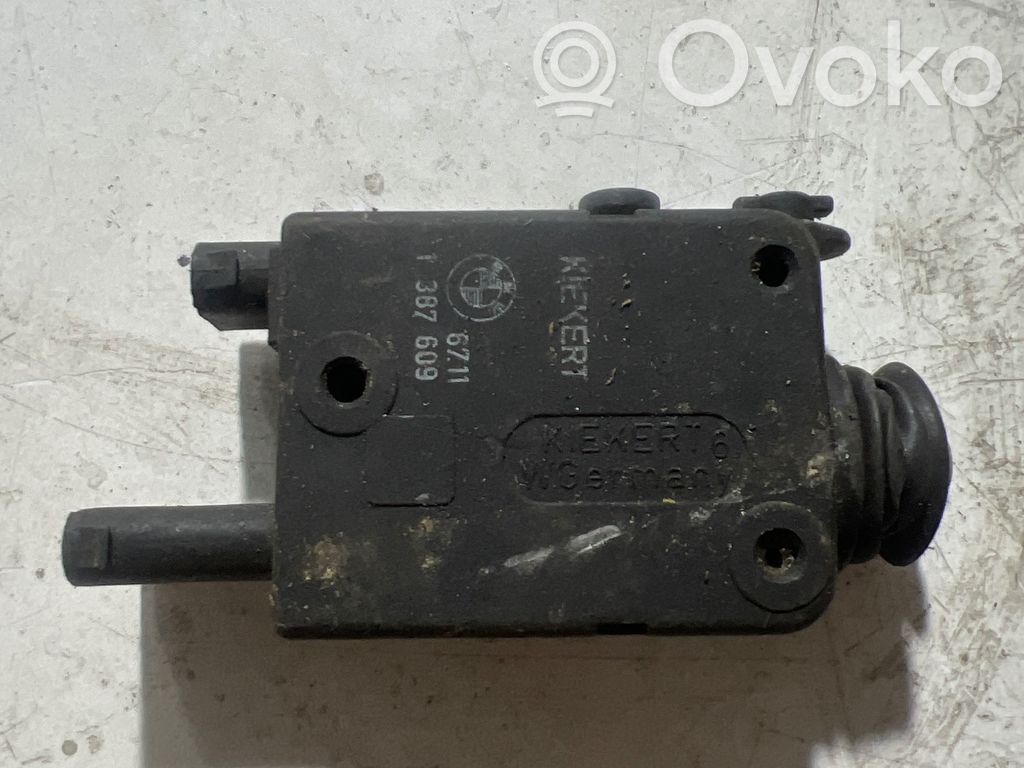 BMW 3 E36 Central locking motor 