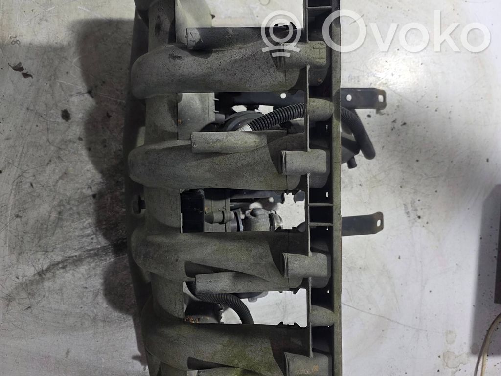 BMW 5 E39 Intake manifold 