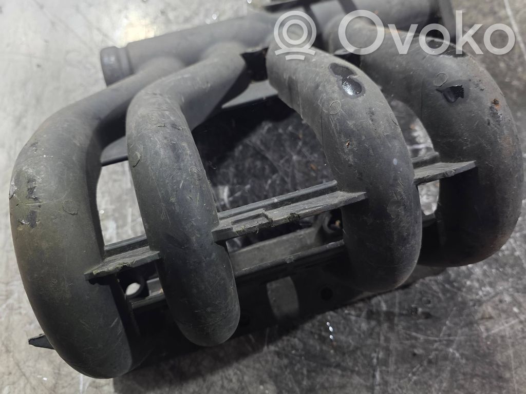 Renault Clio I Intake manifold 