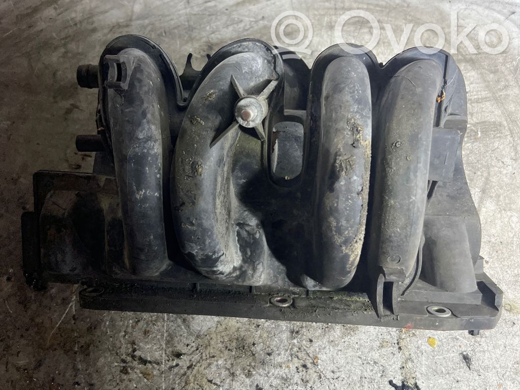Renault Clio II Kolektorius įsiurbimo 