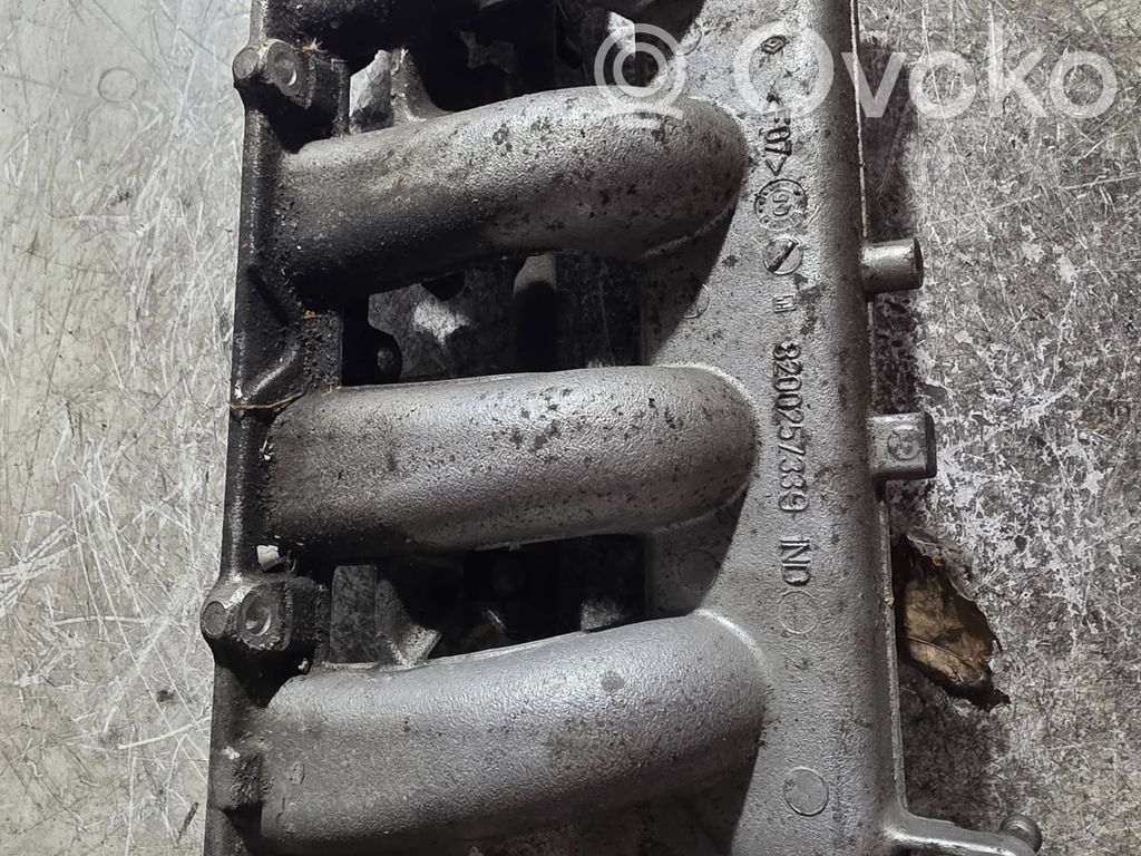 Renault Laguna II Colector de admisión 