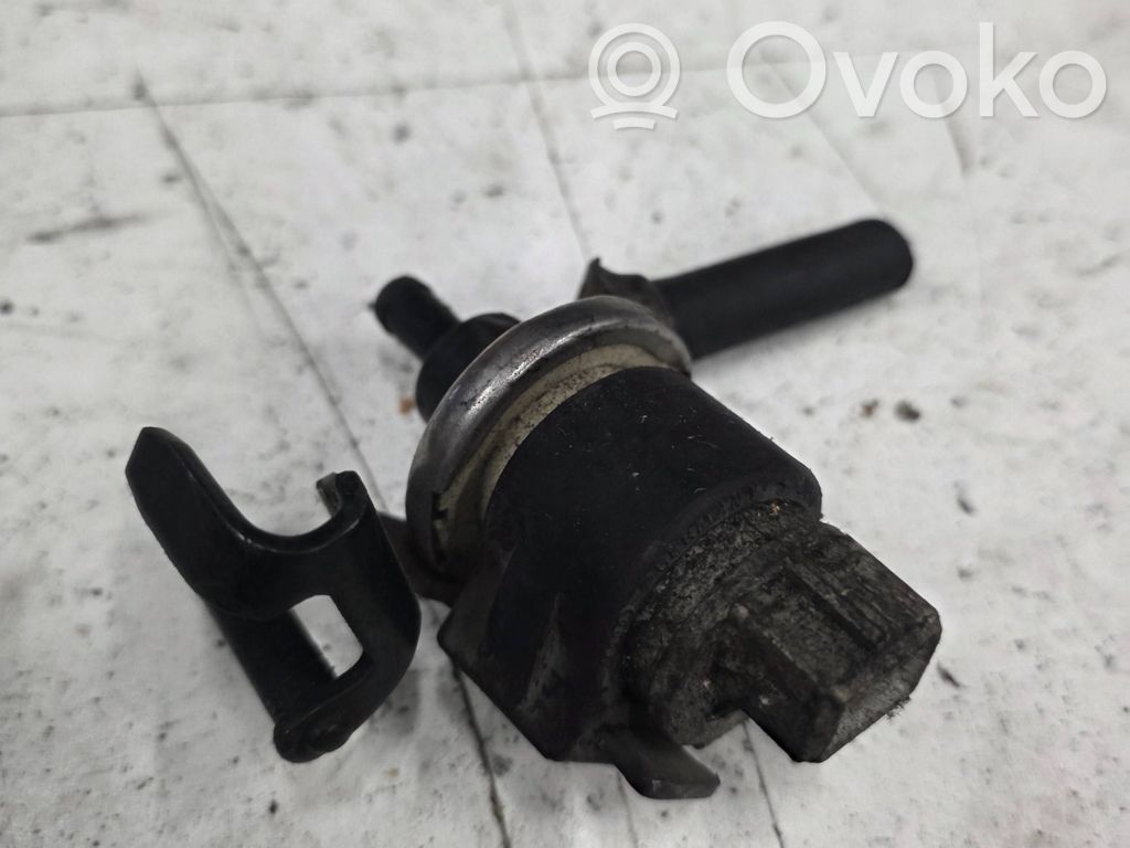 Audi 80 90 B3 Válvula de vacío (Usadas) 