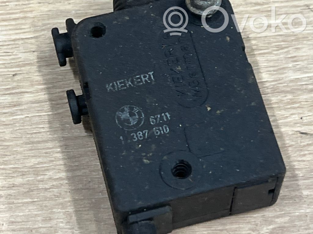 BMW 3 E36 Motor de bloqueo de puertas 