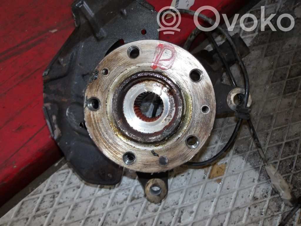 Front wheel hub spindle knuckle