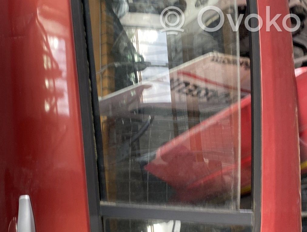 Dacia Sandero Puerta trasera 