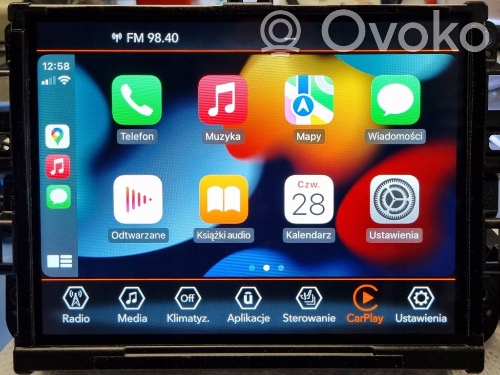 Jeep Cherokee KL Radio/CD/DVD/GPS head unit 