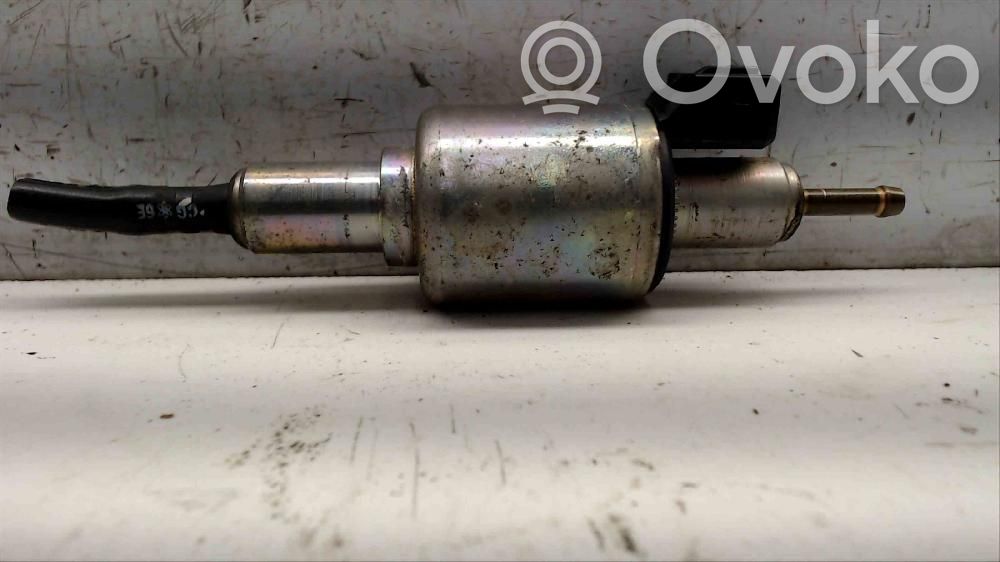 Bomba interna de combustible   9012868C