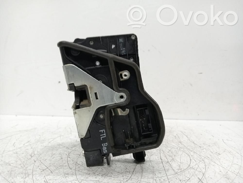 BMW 7 E65 E66 Etuoven lukko 
