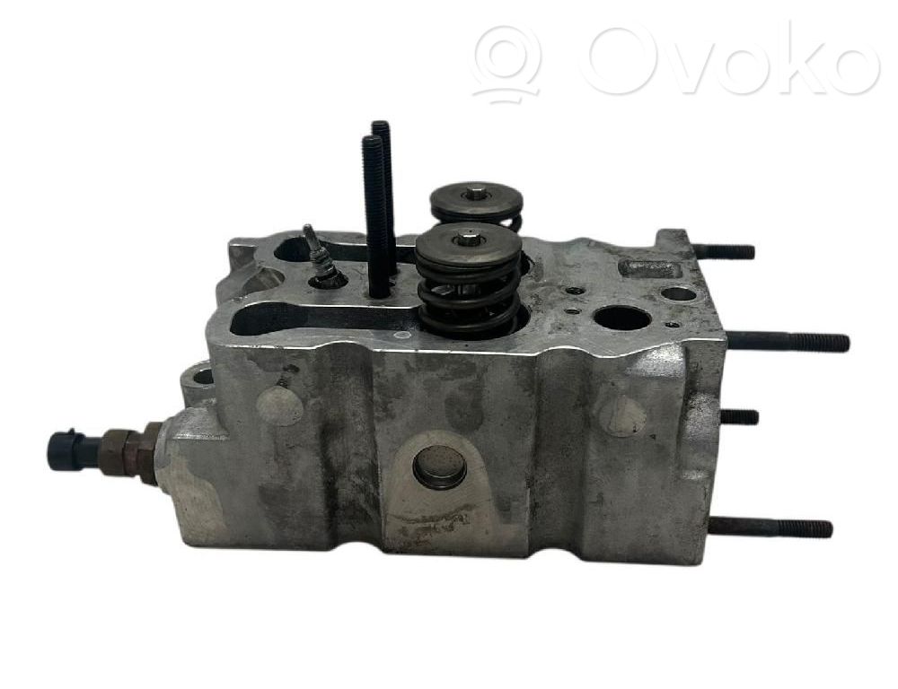 Engine head   4883416AB